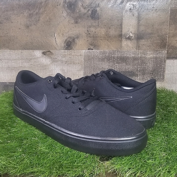 New Nike SB Check Solarsoft Canvas Skateboarding Shoes 921463-001 - Picture 1 of 12